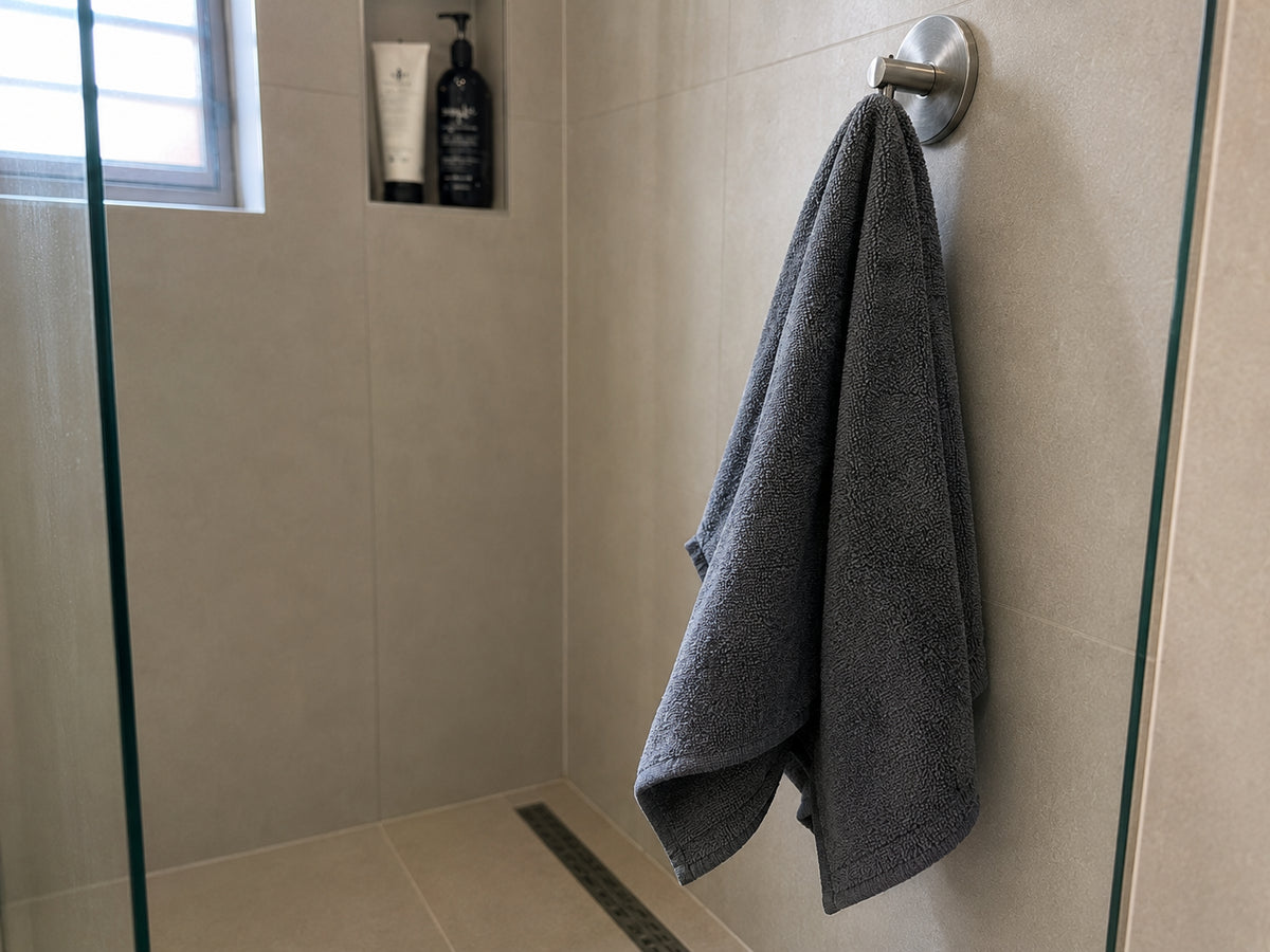 Clean shower enclosure